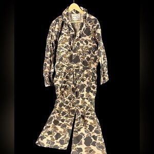 VTG Duck Bay Size Medium Coveralls Woodland Camo Full Zip 100% Cotton Hunting.